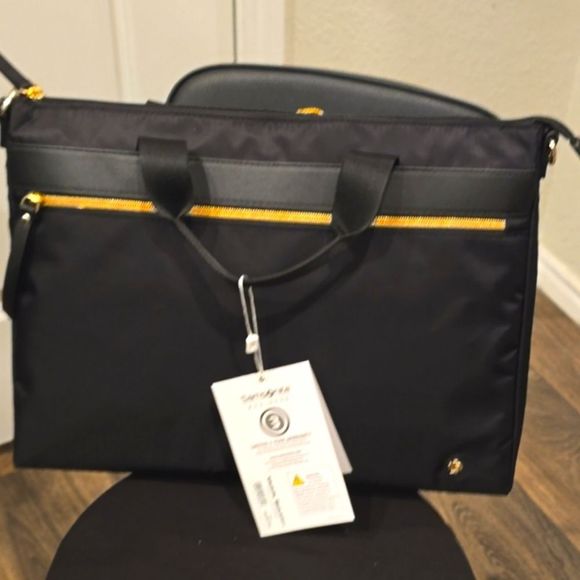 Samsonite Mobile Solution Convertible Slim Brief - Picture 11 of 13